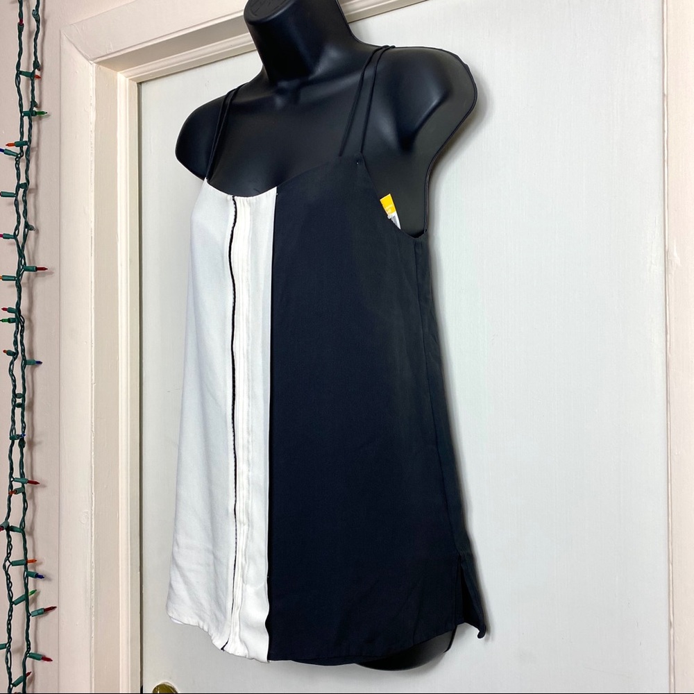 VINCE Black & White Color Block 100% Silk Camisole - Picture 4 of 7